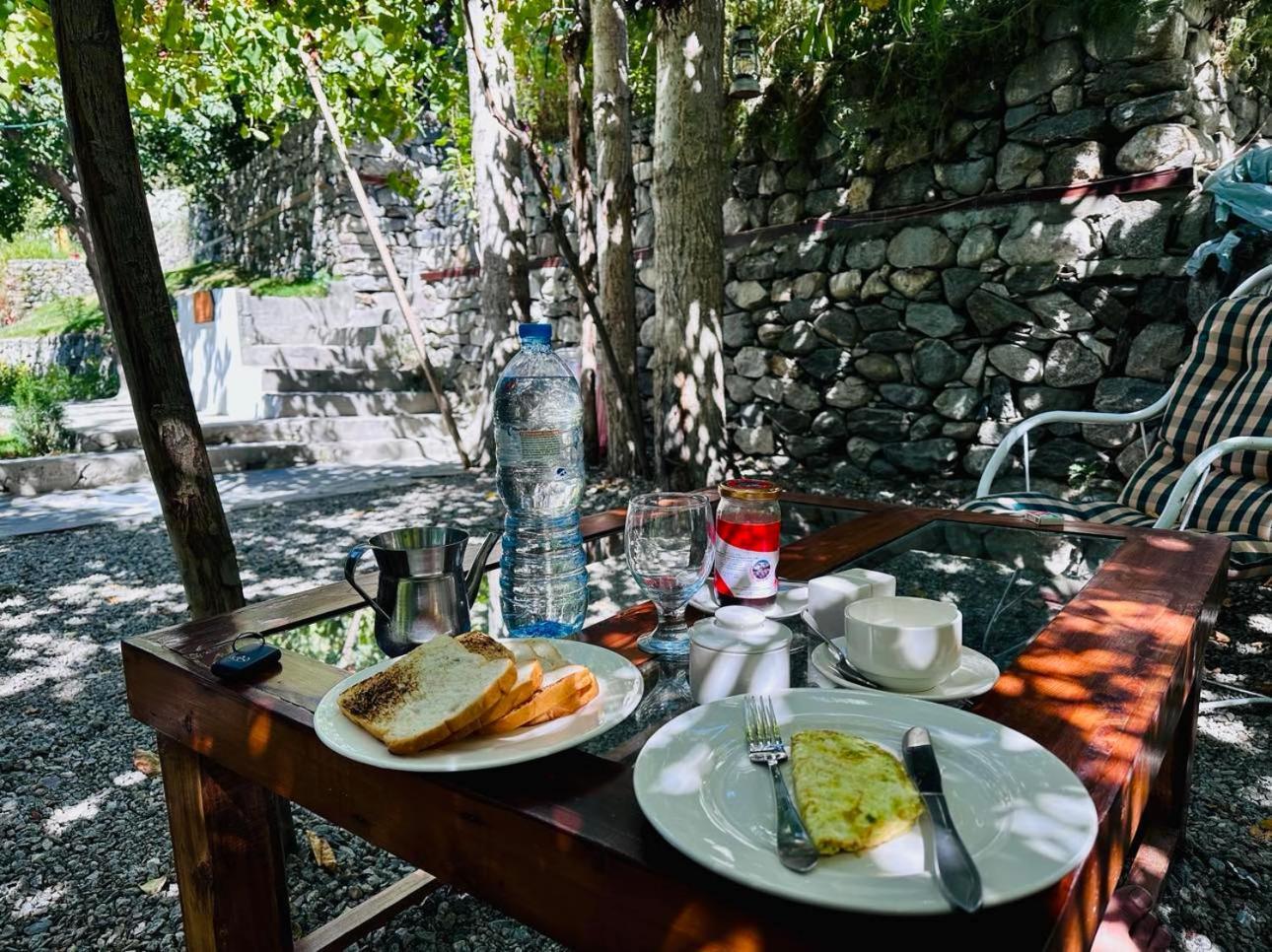 Old Hunza Inn Karimabad  Exterior foto